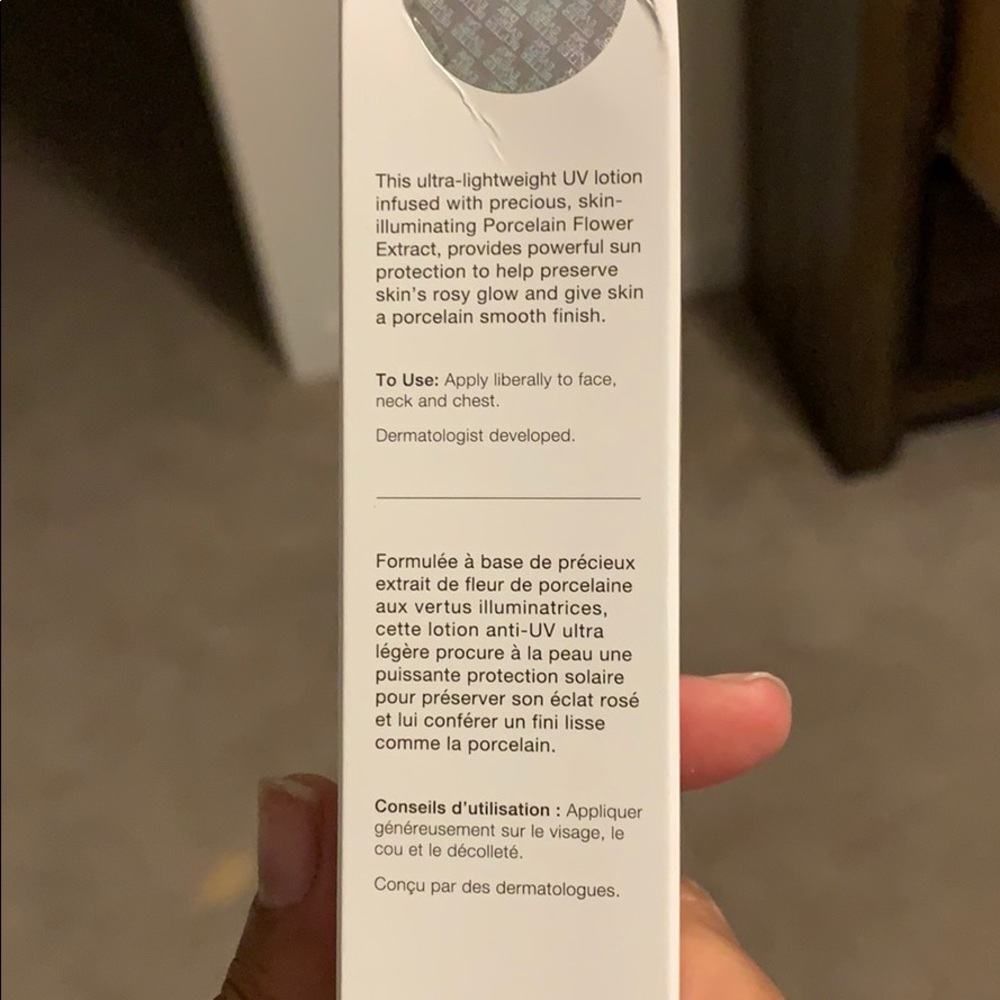 Murad luminous shield spf brilliance dermatologist - Picture 3 of 3
